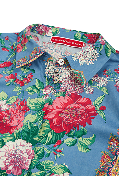 Kleid Paisleys und Blumen