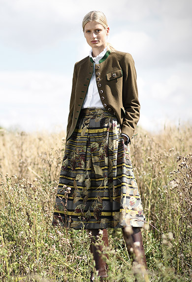 Skirt stripes and leaves