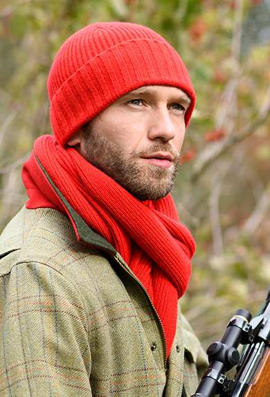 Knitted cap, red