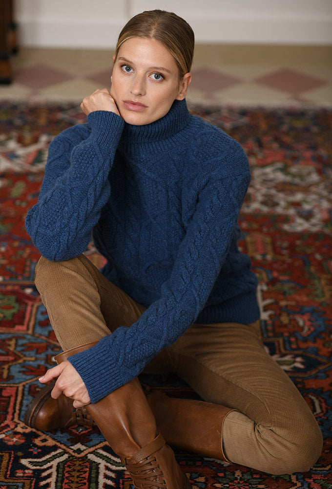 Rollkragenpullover Aran, jeansblau